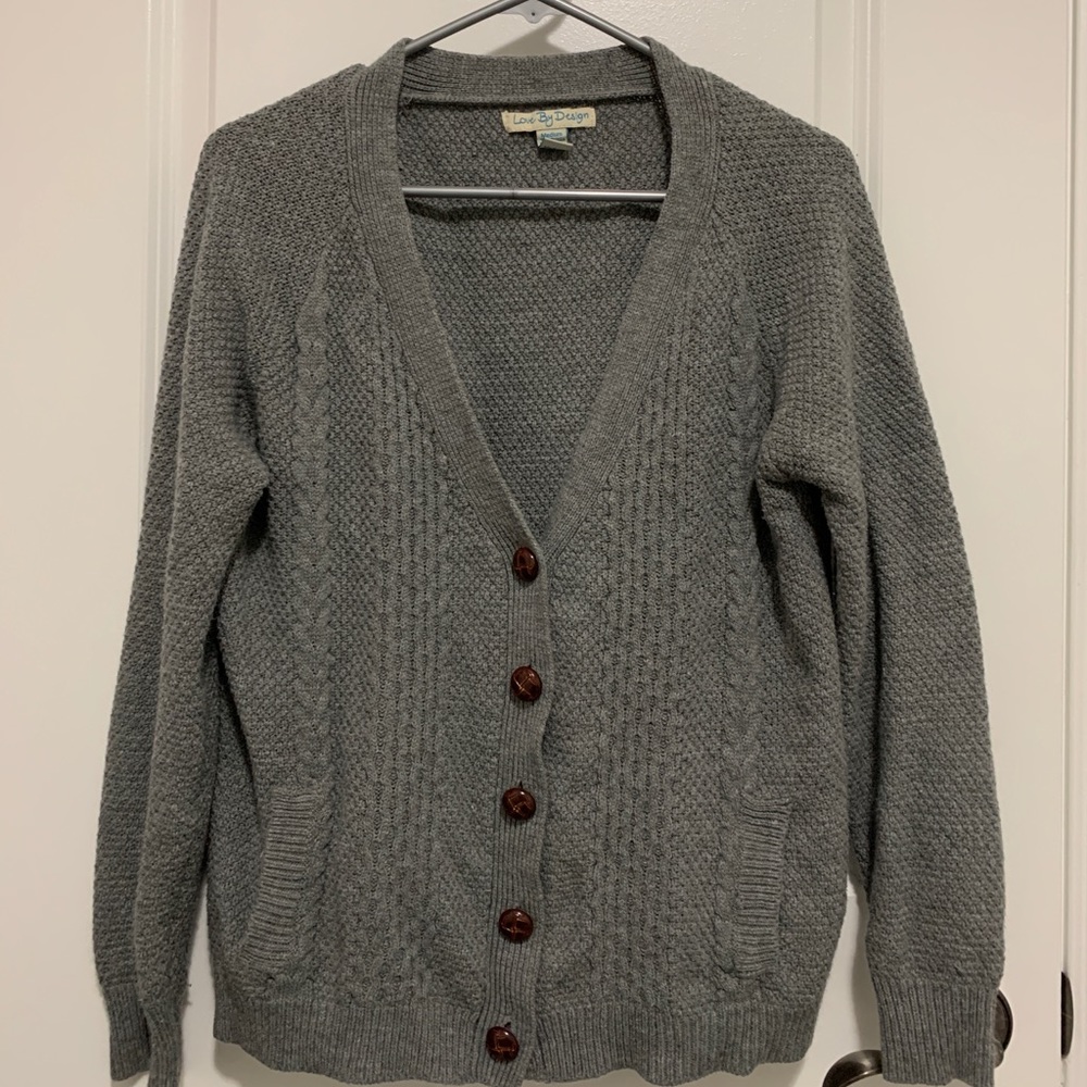 Grey buttoned cardigan